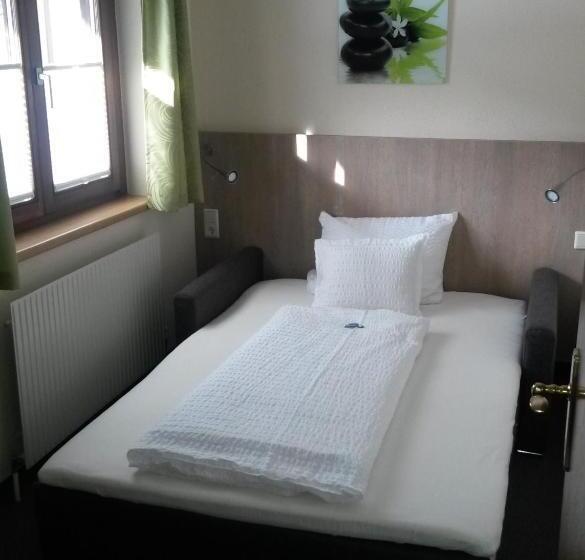 غرفة قياسية ثلاثية مزودة بشرفة, Pension Alfenz