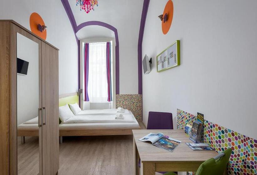 Basic Studio, Amber Gardenview Studios Downtown