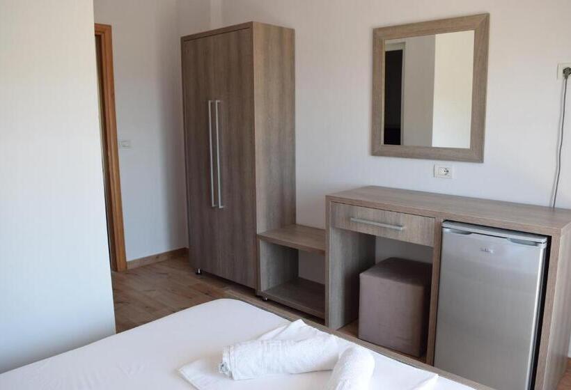 اتاق استاندارد با چشم‌انداز دریا, Velco Bb Himara