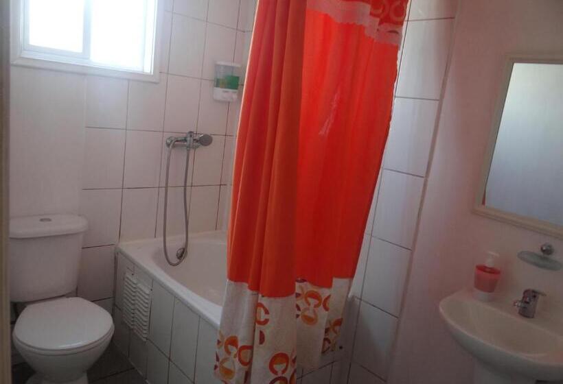 חדר סטנדרט לשלושה, Hostal Santa Fe