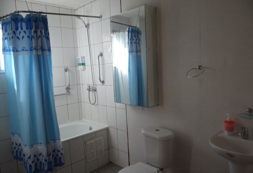 스탠다드 트리플 룸, Hostal Santa Fe