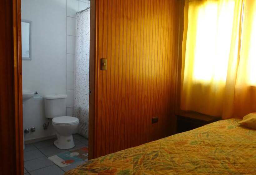 חדר סטנדרט לשלושה, Hostal Santa Fe