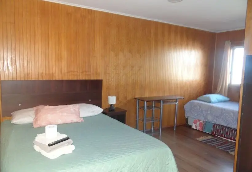 اتاق خانوادگی, Hostal Santa Fe