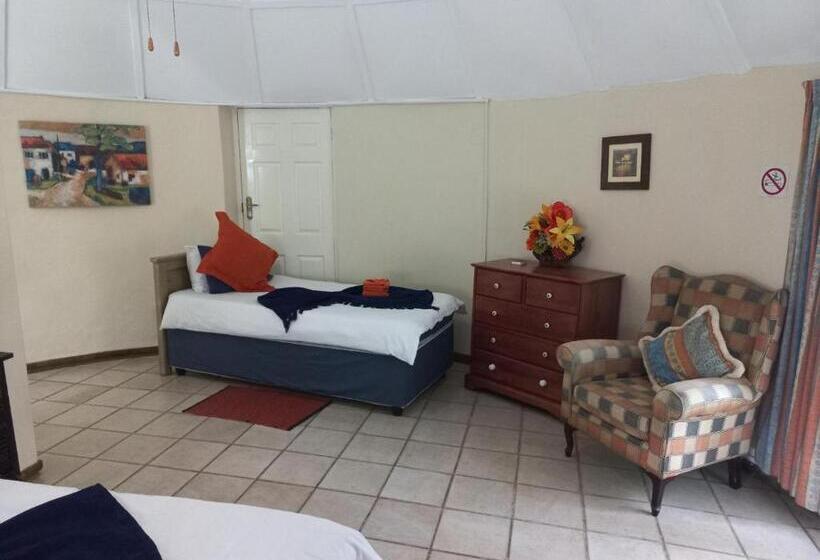 חדר סטנדרט לשלושה עם נוף לגינה, Marula Gardens