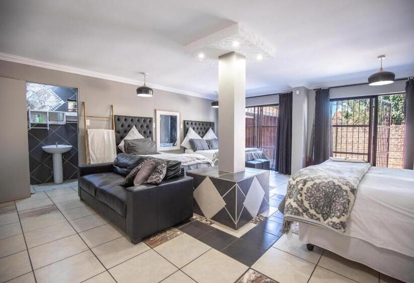 Семейный Номер Deluxe, Thatch Haven Guesthouse