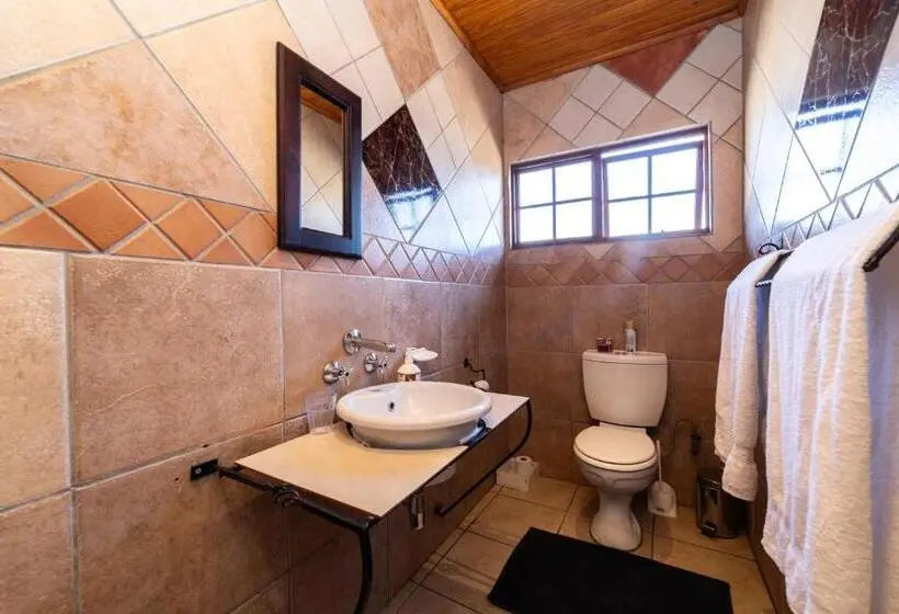 バルコニー付きデラックスルーム, Thatch Haven Guesthouse