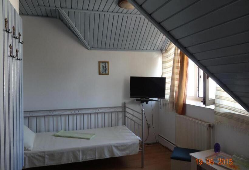 חדר סטנדרט לשלושה, Pensiunea Casa Harghita