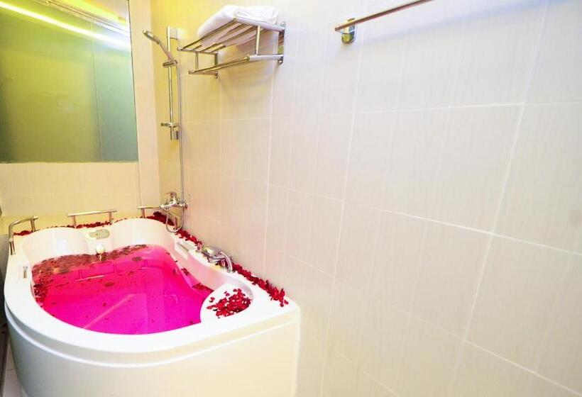 جناح, Zievle Executive Apartments