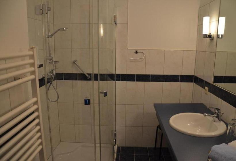 Номер Стандарт, Wildwiesenhof