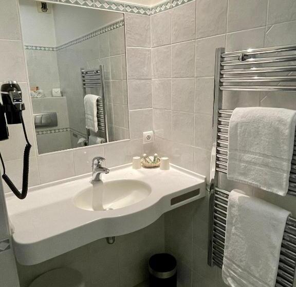 اتاق استاندارد, Hôtel Au Logis Des Remparts