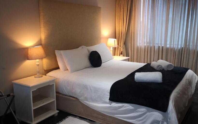 Люкс Повышенной Комфортности, 21 Kingfisher Guesthouse