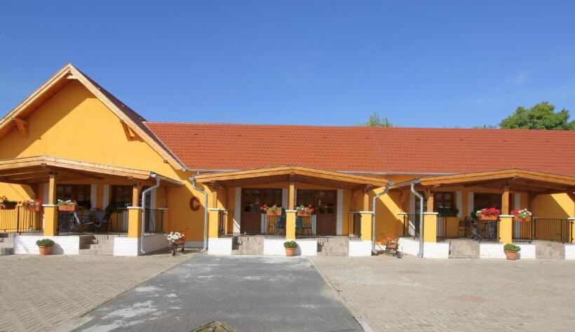 스탠다드 테라스 룸, Radics Panzió étterem és Pihenő Központ