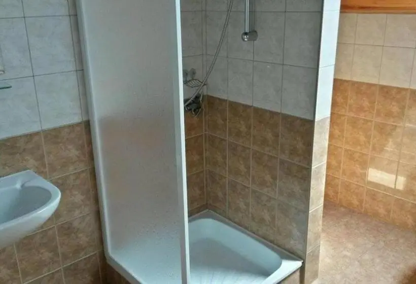 スタンダードトリプルルーム, Radics Panzió étterem és Pihenő Központ