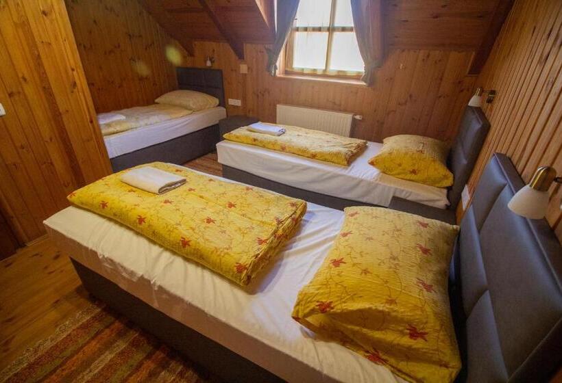 스탠다드 트리플 룸, Radics Panzió étterem és Pihenő Központ