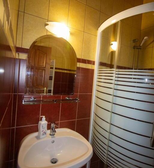 테라스가 있는 2 베드룸 아파트, Radics Panzió étterem és Pihenő Központ