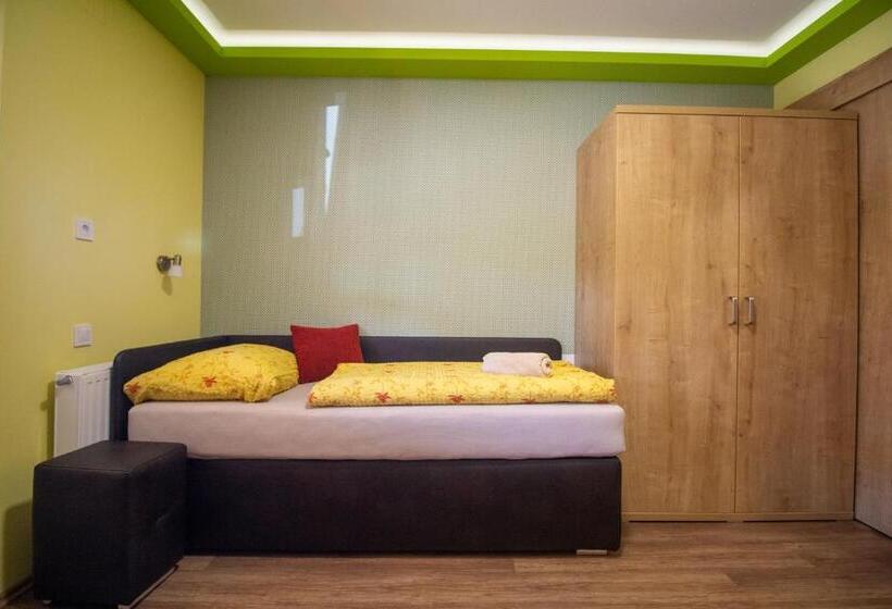 스탠다드 테라스 룸, Radics Panzió étterem és Pihenő Központ