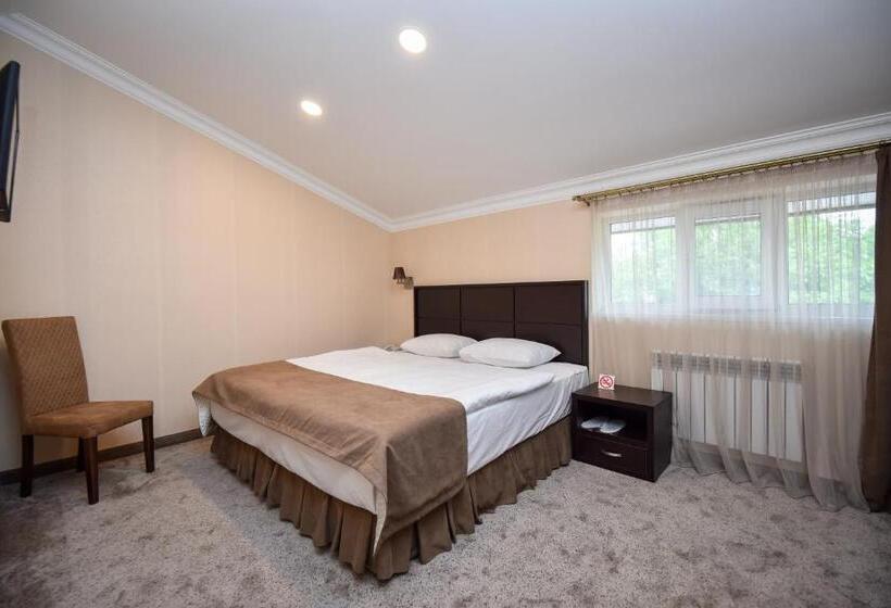 اتاق اکونومی, Laguna