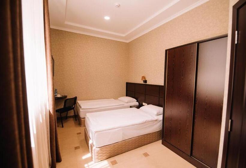 اتاق اکونومی, Laguna