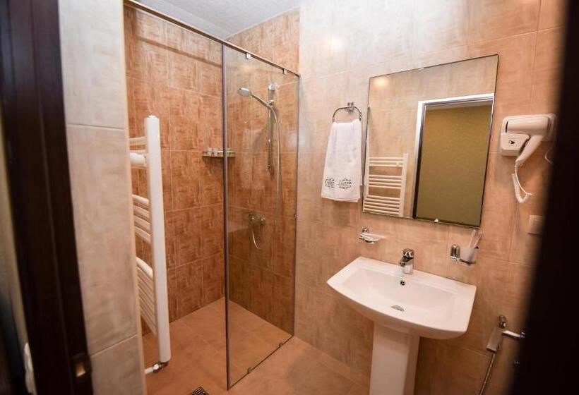 اتاق لوکس سه تخته, Laguna