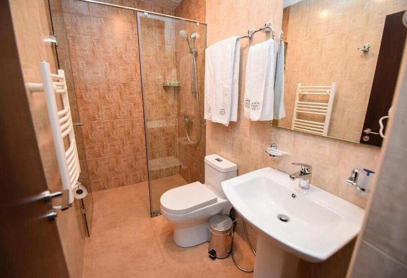 اتاق لوکس, Laguna