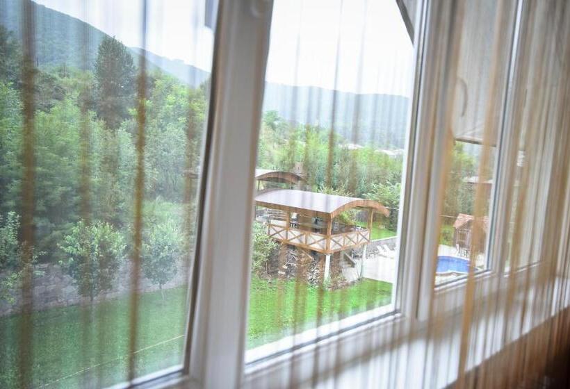 اتاق لوکس, Laguna