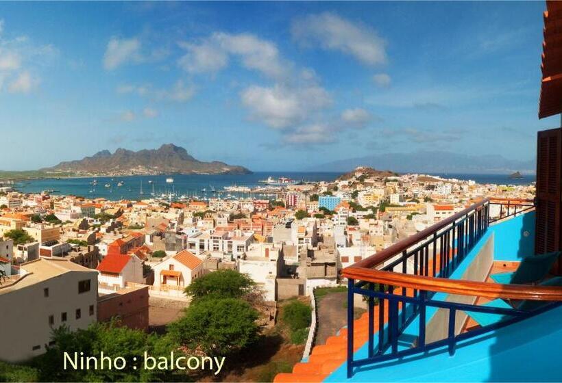 اتاق سه نفره سوپریور با چشم‌انداز دریا, Solar Windelo