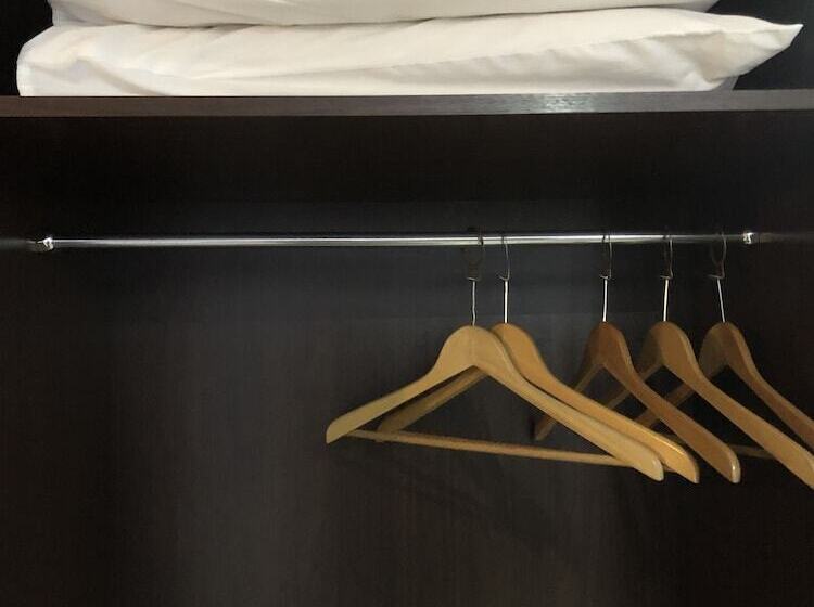 اتاق لوکس سه تخته, Ck