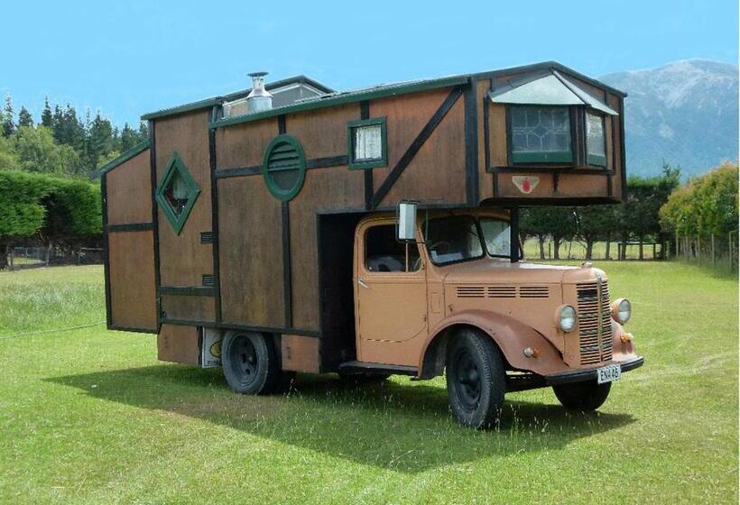 1间卧室的房子, Wacky Stays   Unique Farm Stay Glamping Rentals, Free Animal Feeding Tours