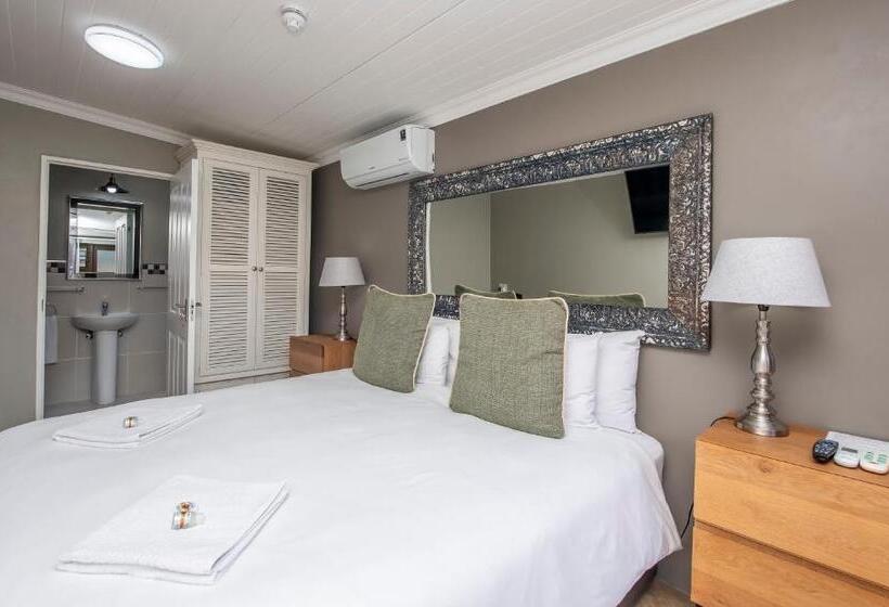 Номер Стандарт Трехместный, Excellent Guest House