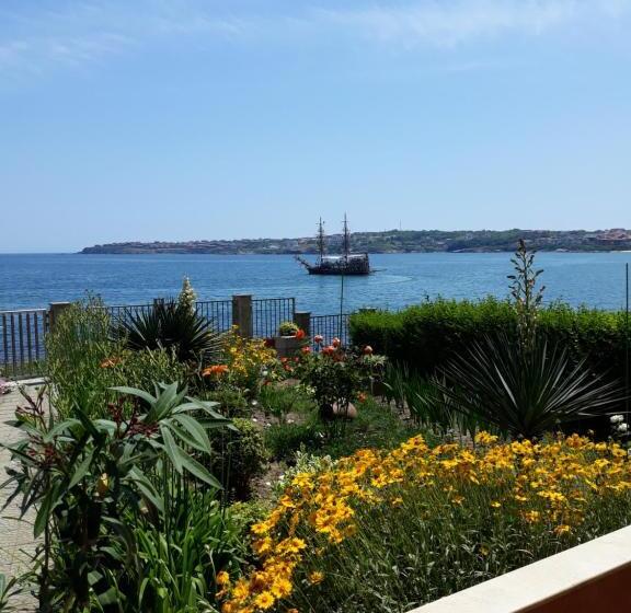 オーシャンビューバルコニー付スタンダードワンルーム, Guest House Skalite