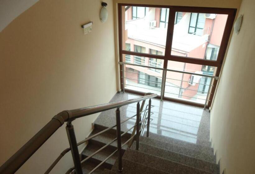 テラス付きスタンダードワンルーム, Guest House Skalite