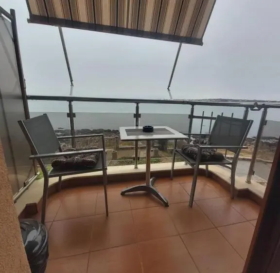 اتاق استاندارد با چشم‌انداز دریا, Guest House Skalite