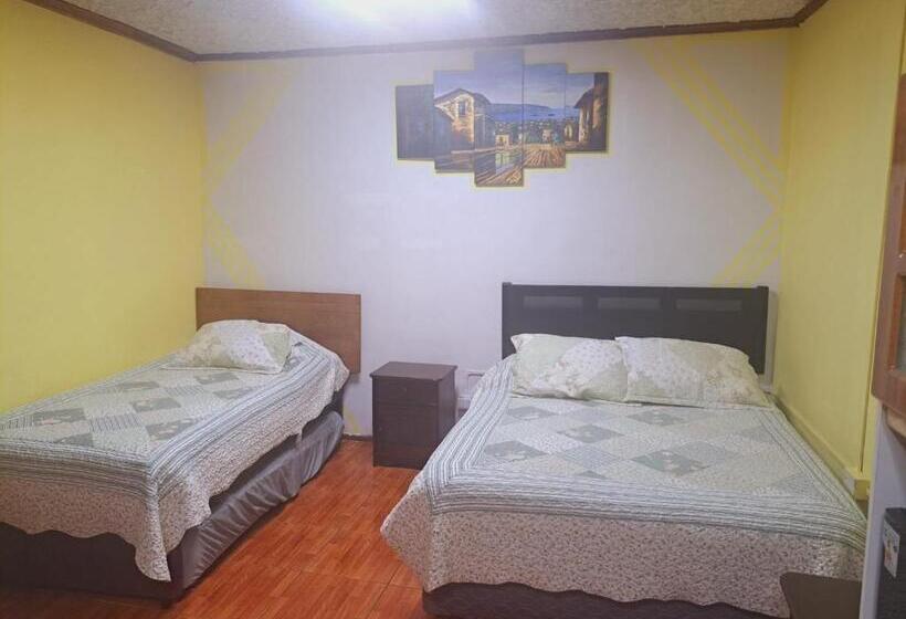 Eenvoudige Driepersoonskamer, Hostal Inthalassa Caldera