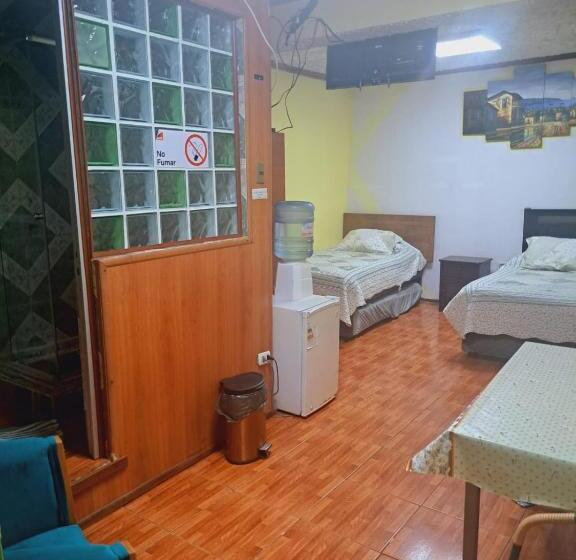 基本三人间, Hostal Inthalassa Caldera