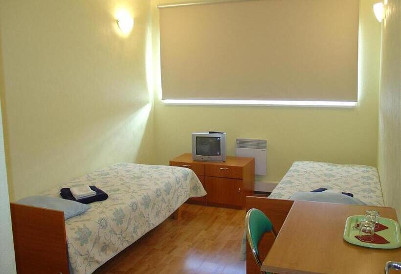 اتاق استاندارد با سرویس بهداشتی مشترک, Kuressaare Airport Guest House