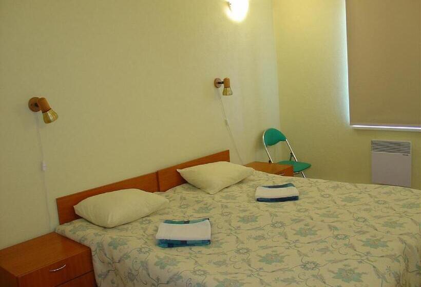 اتاق استاندارد با سرویس بهداشتی مشترک, Kuressaare Airport Guest House