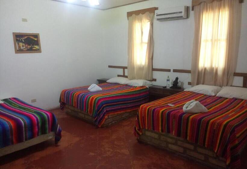 اتاق استاندارد سه نفره, El Bosque