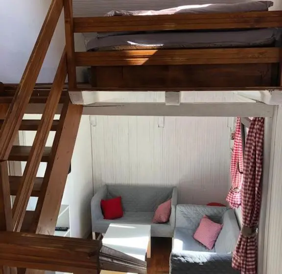 Duplex-huone, александрова вила 1