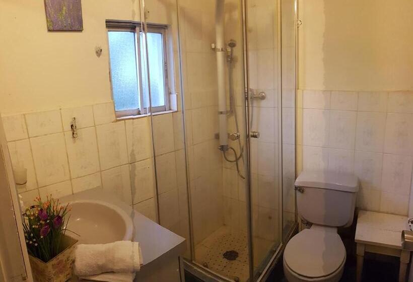 スタンダードルーム, Hostel Moreno