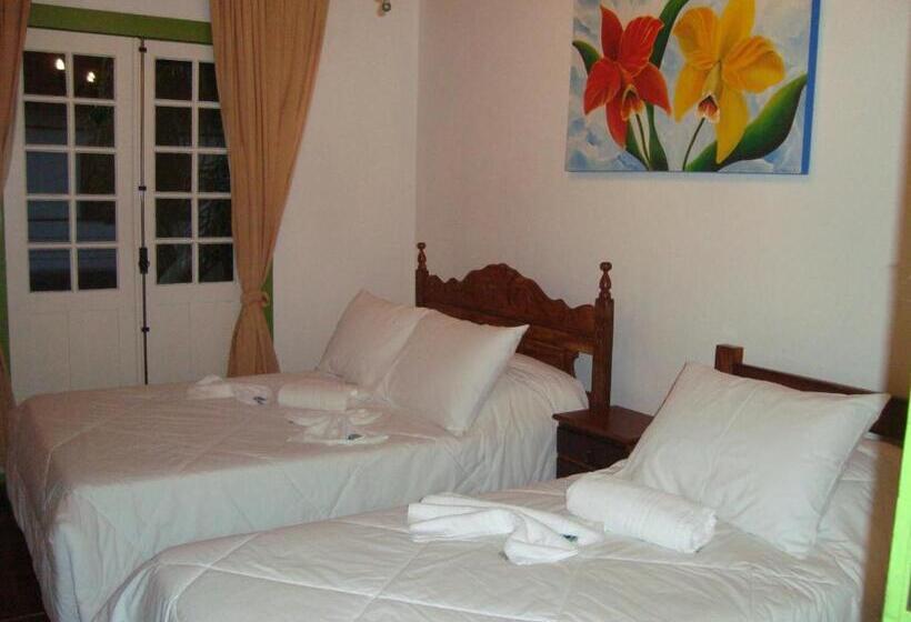 스탠다드 룸 산 전망, Pousada Joaninha