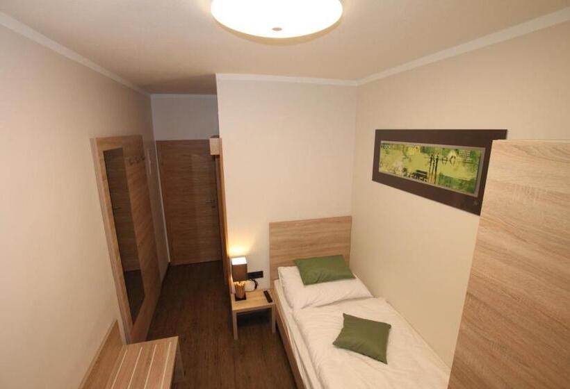 スタンダードシングルルーム, Pension Central Semmering