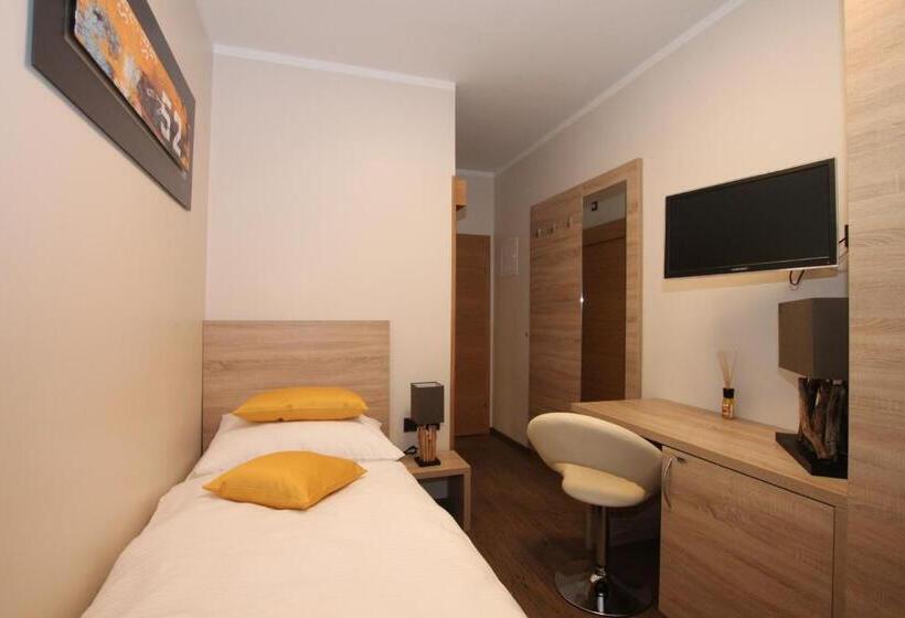 اتاق استاندارد یک نفره, Pension Central Semmering