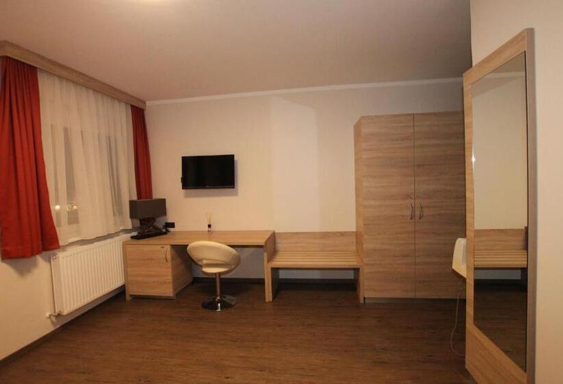 スタンダードルーム, Pension Central Semmering