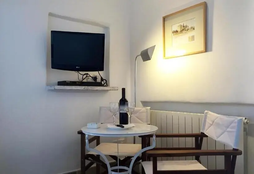 プールビュースタンダードルーム, Apokryfo Traditional Guesthouse
