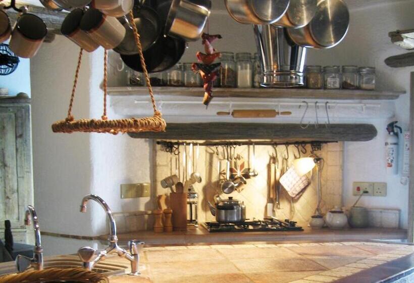 キャビン, Apokryfo Traditional Guesthouse