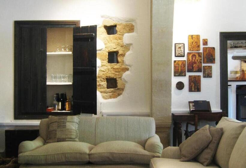 오두막, Apokryfo Traditional Guesthouse