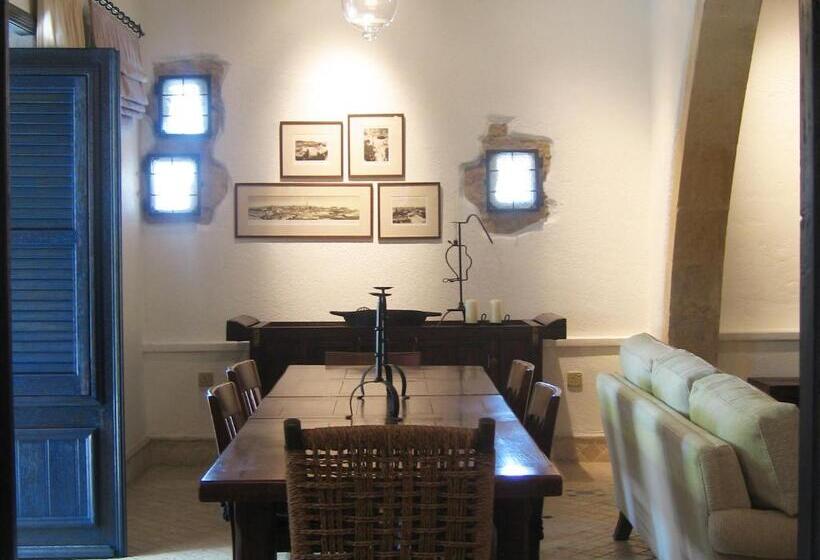 キャビン, Apokryfo Traditional Guesthouse