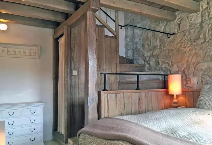 スタンダードスタジオ, Apokryfo Traditional Guesthouse