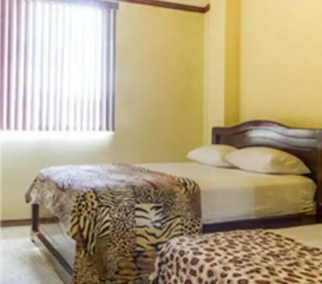 اتاق خانوادگی, Golden Mar Hostal