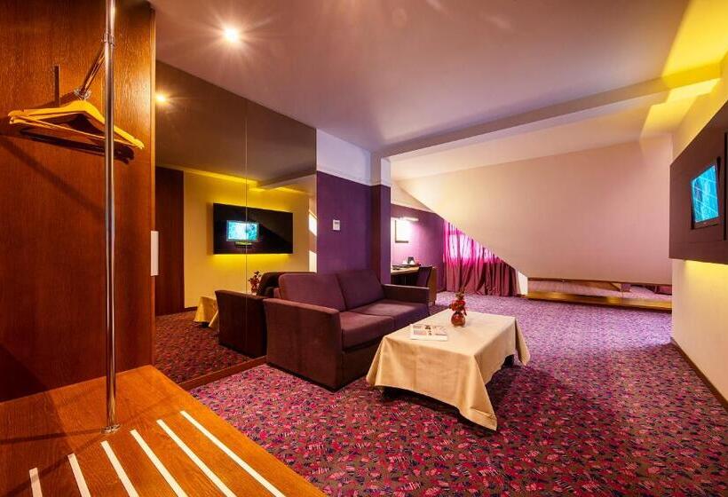 جناح, Penzión Gurmen